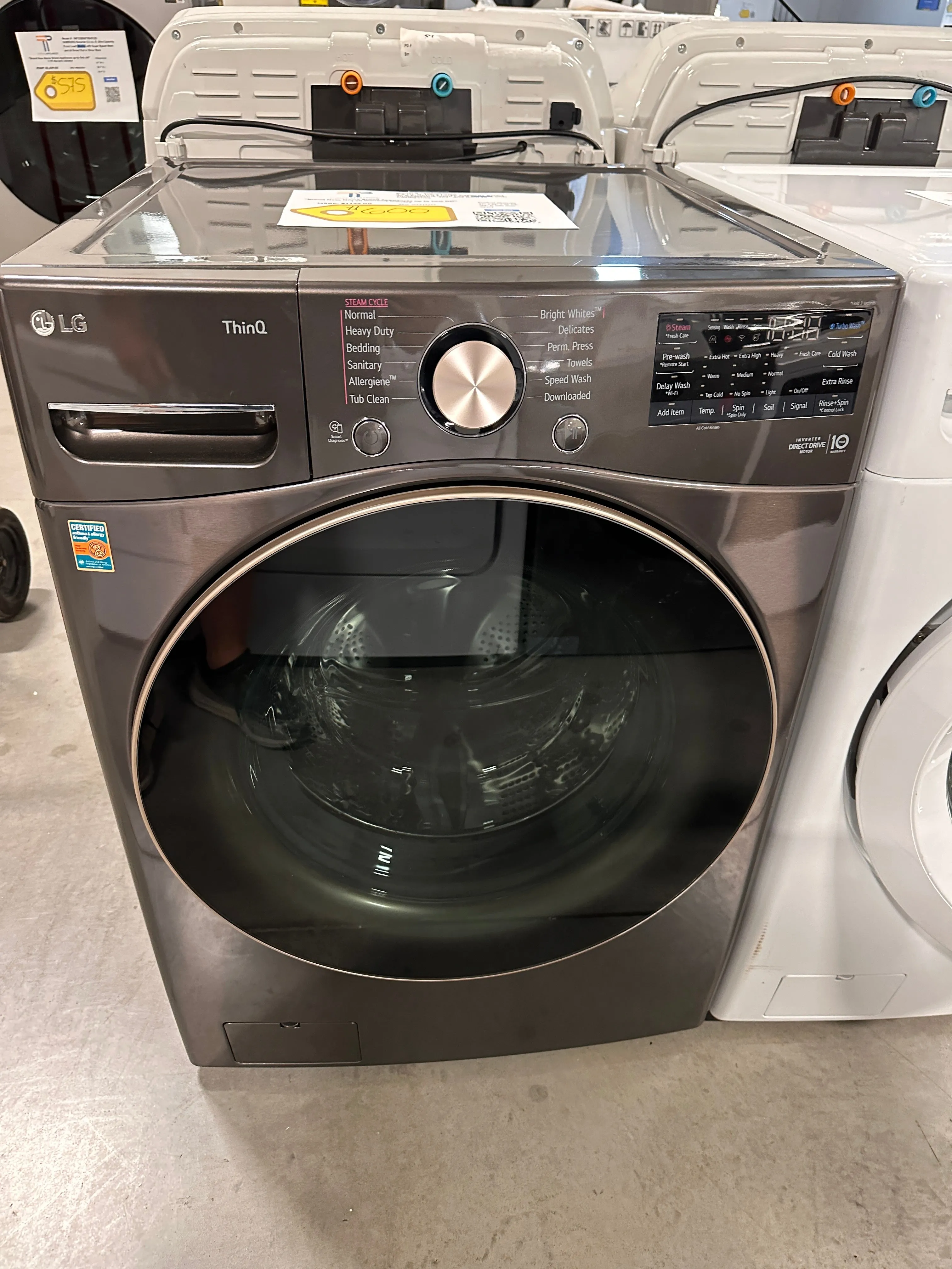 BEAUTIFUL BRAND NEW STACKABLE SMART FRONT LOAD LG WASHER MODEL: WM4000HBA WAS13559