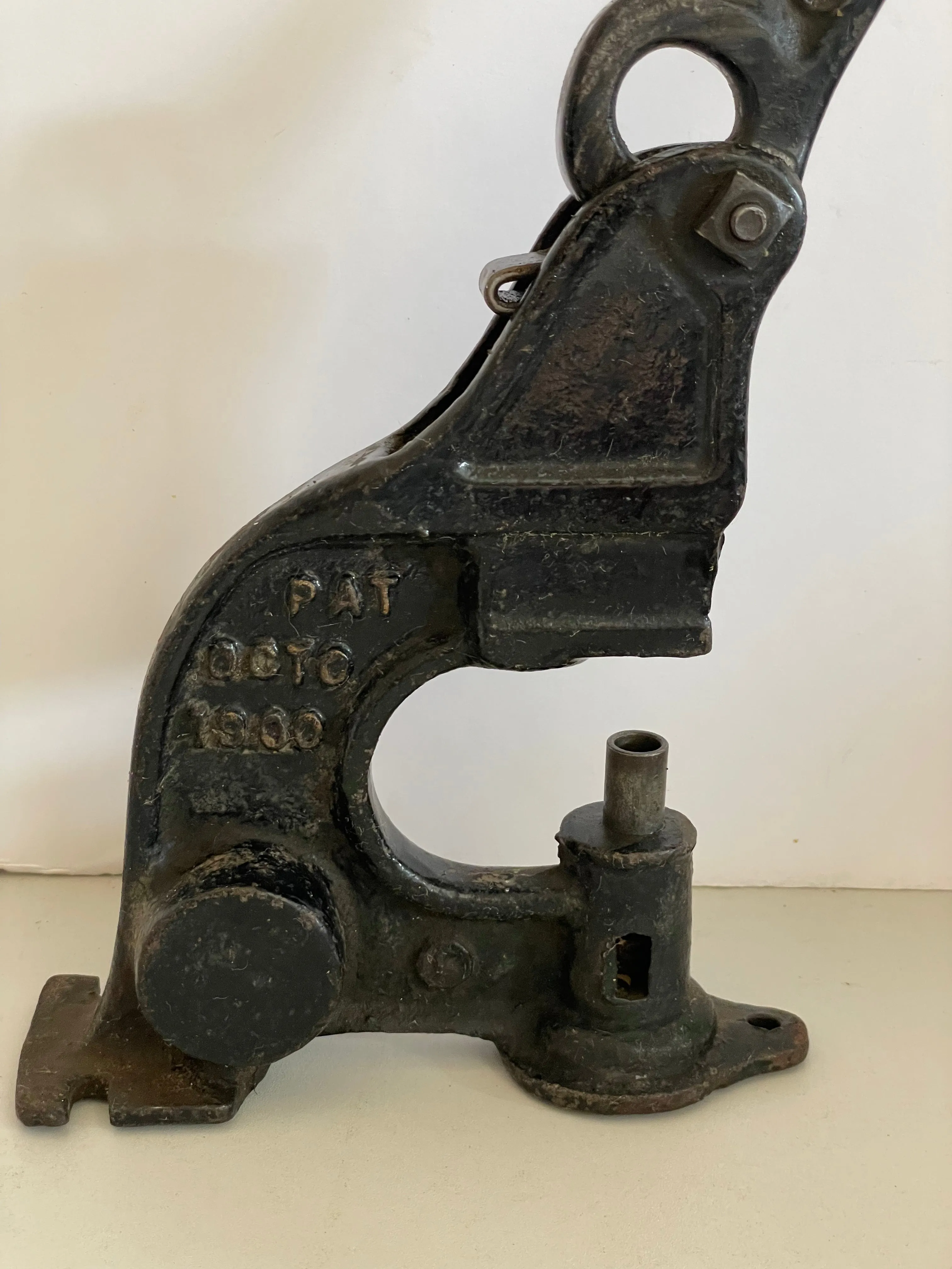 €<a* Vintage Cast Iron PONY Rivet Puncher Press Tool Leather Patent 1900s Bench Mount #17, #18