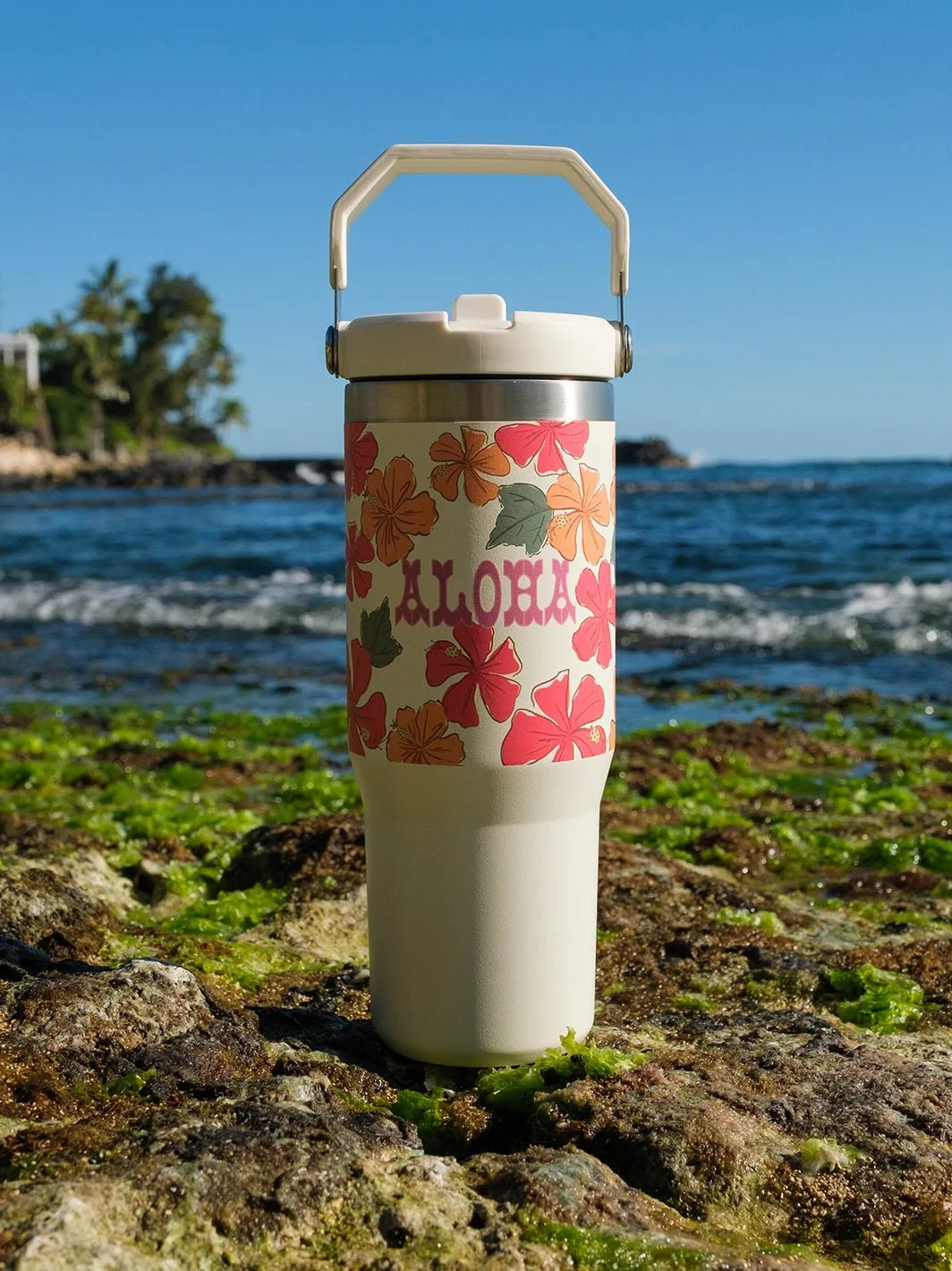 T&C Surf 30 oz Hibiscus All Ova Stanley The IcefIow™ Flip Straw Tumbler